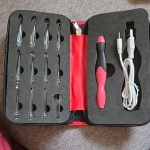 Crochet LIGHT UP Hook Set Kit - Pink/Black, Sizes 2.5 To 8- Ergonomic